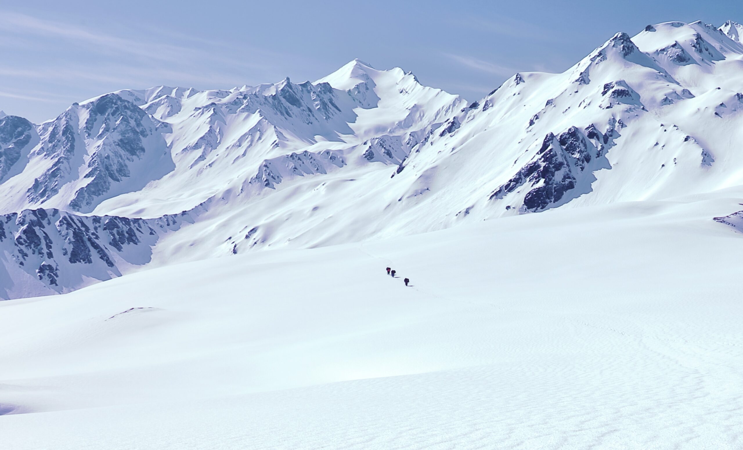 Snow Trek in Sar Pass